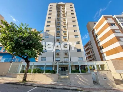Apartamento com 2 Quartos para alugar, 77m² no Centro, Florianópolis
