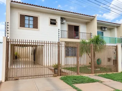 Casa com 3 Quartos à venda, 152m² no Vila Marumby, Maringá