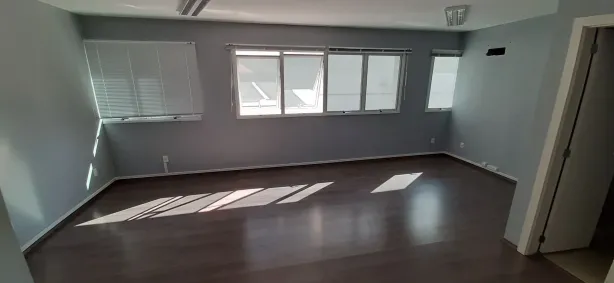 Conjunto Comercial / Sala à venda, 33m² no Menino Deus, Porto Alegre