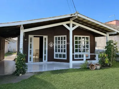 Casa com 3 Quartos para alugar, 360m² no Campeche, Florianópolis