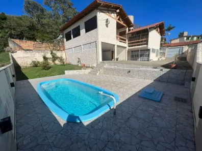 Casa com 4 Quartos para alugar, 495m² no Centro, Florianópolis
