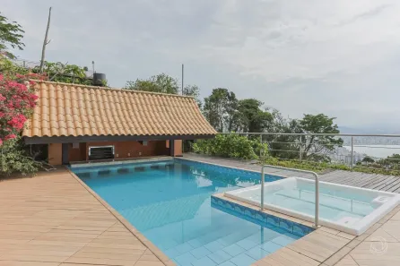 Casa com 4 Quartos à venda, 594m² no Centro, Florianópolis
