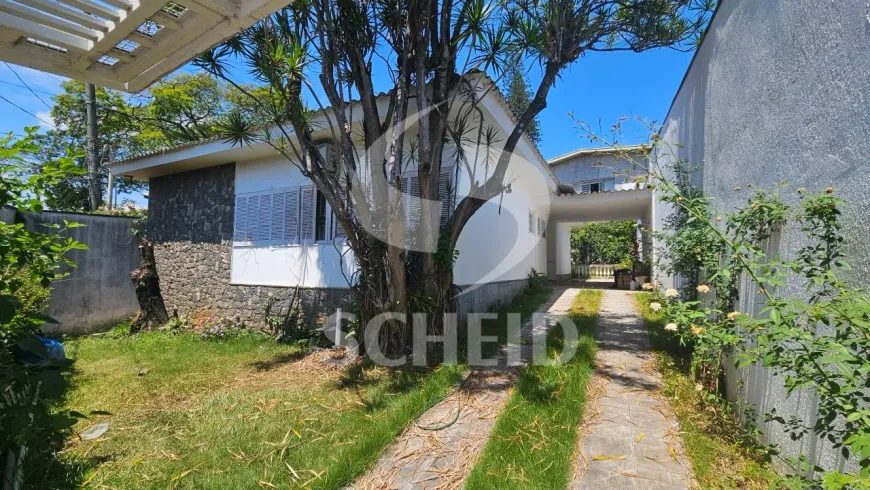 Foto do imóvel - Casa à venda com 3 quartos, 2 banheiros e 3 vagas na garagem próxima ao Metrô Borba Gato em