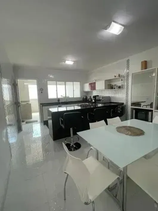 Foto do imóvel - Sobrado à venda com 3 quartos, 1 suíte, 140 m², 6 banheiros e 8 vagas em