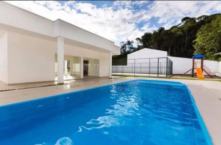 Casa com 2 Quartos à venda, 105m² no Rio Pequeno, Camboriú