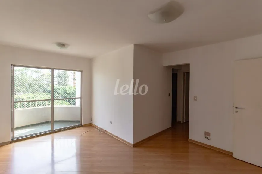 Foto do imóvel - Apartamento para alugar com 3 quartos, 1 banheiro, 1 vaga na garagem e aceita animais próximo.