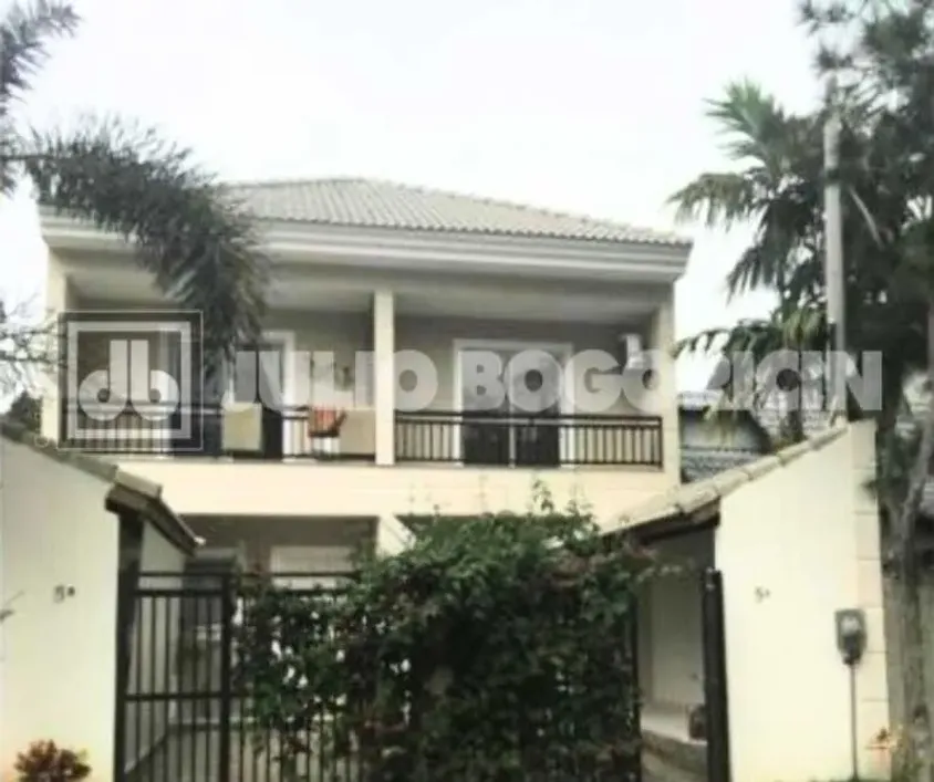 Foto do imóvel - Casa de condomínio à venda com 2 quartos, 2 suítes, 120 m², 2 banheiros e 1 vaga na garagem em