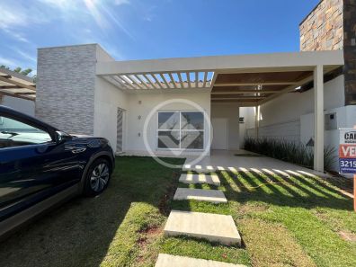 Casa de Condomínio com 3 Quartos à venda, 100m² no Laranjeiras, Uberlândia