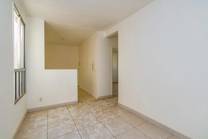 Foto do imóvel - Apartamento à venda com 2 quartos, 1 banheiro e condomínio com piscina em