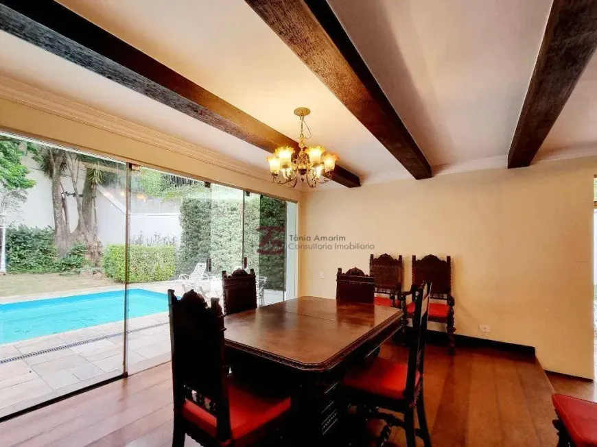 Foto do imóvel - Casa para alugar com 3 quartos, 3 suítes, 576 m², 8 banheiros e 3 vagas na garagem em