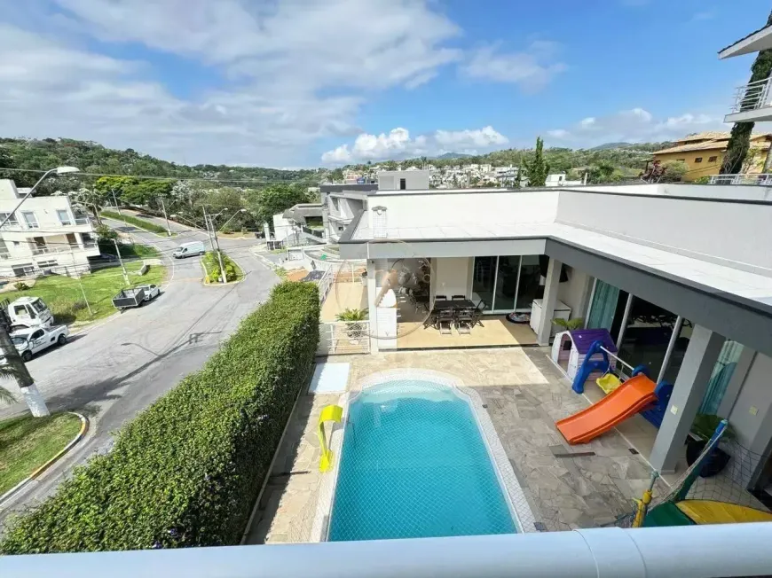 Foto do imóvel - Casa condomínio à venda com 4 quartos, 4 suítes, 325 m², 6 banheiros e 6 vagas em