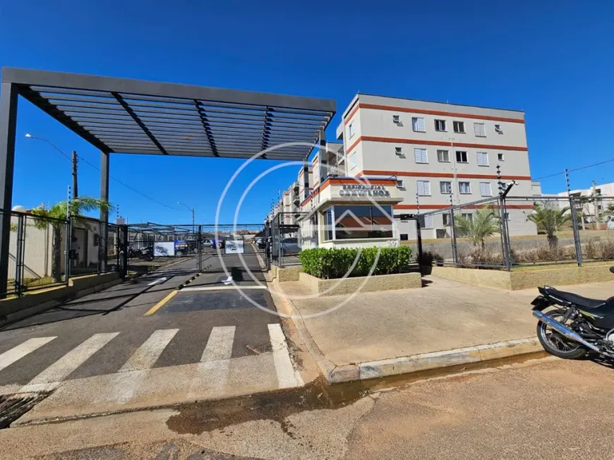 Foto do imóvel - Apartamento para alugar com 2 quartos, 1 banheiro, 1 vaga e piscina no condomínio em