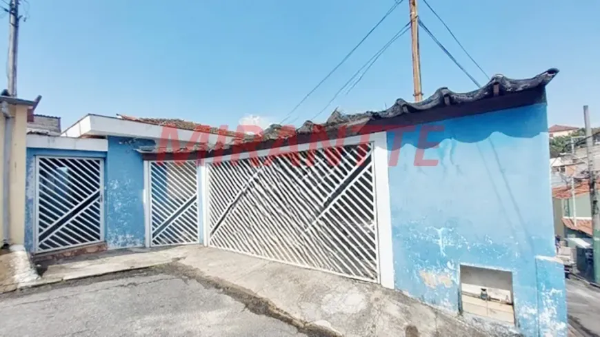 Foto do imóvel - Casa à venda com 3 quartos, 2 banheiros e 3 vagas na garagem em