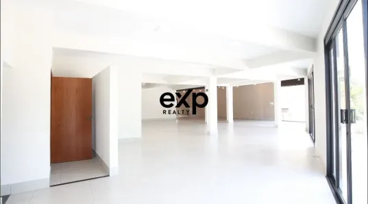 Prédio Inteiro para alugar, 330m² no Bosque, Vinhedo