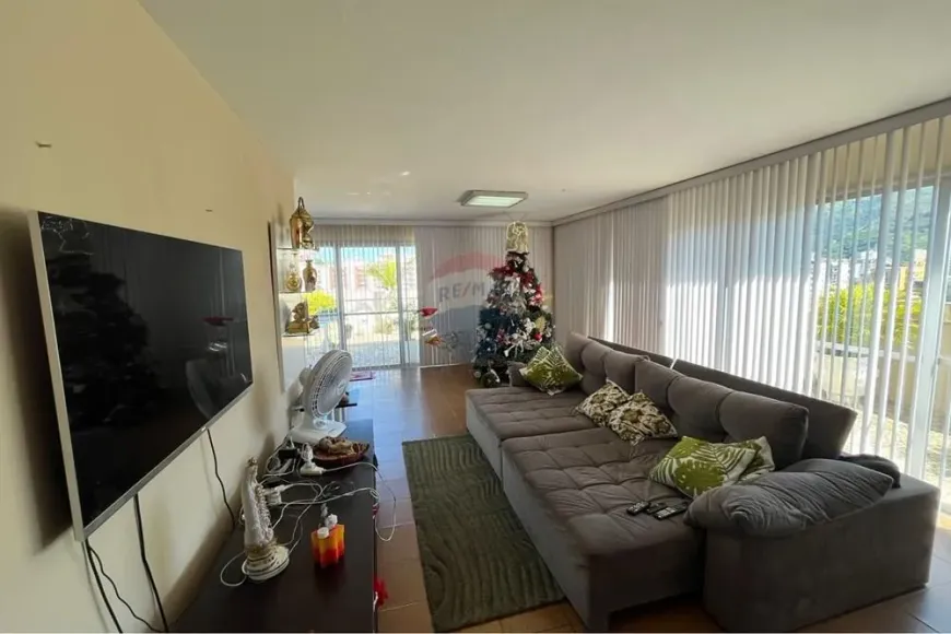 Foto do imóvel - Cobertura para alugar com 4 quartos, 1 suíte, 2 banheiros, 183 m² e varanda em