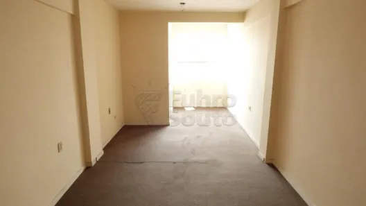 Conjunto Comercial / Sala para alugar, 25m² no Centro, Pelotas
