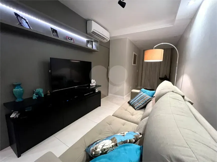 Foto do imóvel - Apartamento à venda com 2 quartos, 1 suíte, 2 banheiros e 2 vagas na garagem em