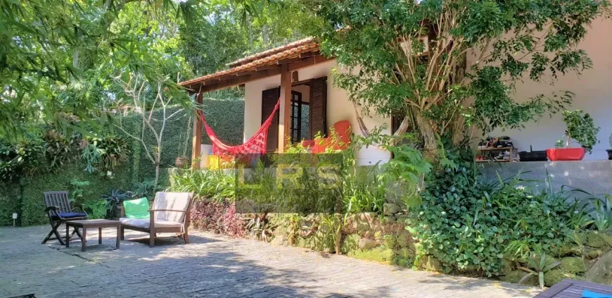 Foto do imóvel - Casa para alugar com 254 m², 4 quartos, 4 banheiros, 1 vaga