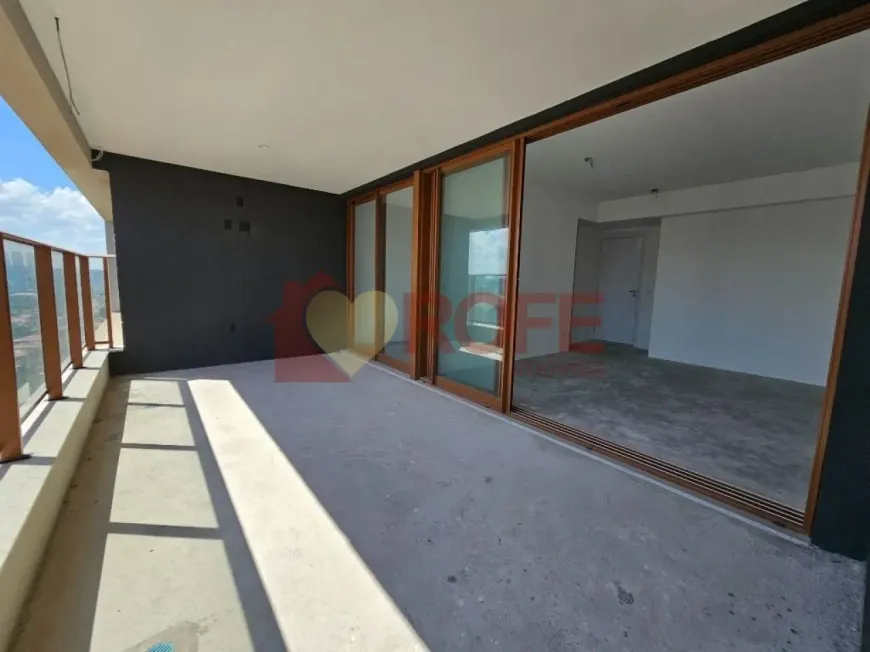 Foto do imóvel - Apartamento à venda com 3 quartos, 1 suíte, 110 m², 5 banheiros e 2 vagas próximo ao Metrô.