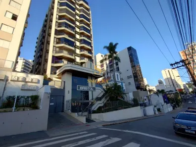 Apartamento com 2 Quartos à venda, 60m² no Centro, Florianópolis