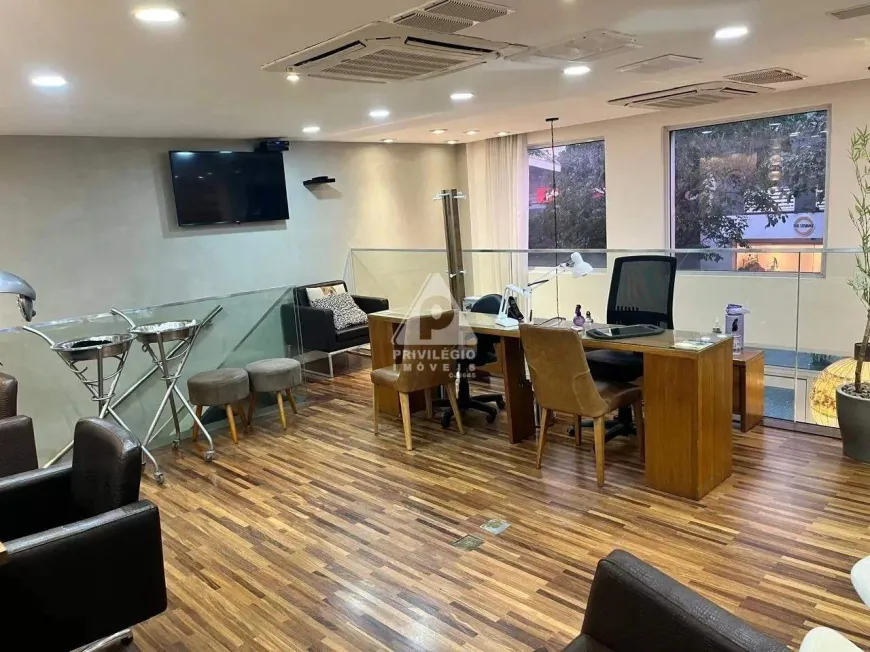 Foto do imóvel - Ponto comercial/Loja/Box para comprar com 200 m², 2 banheiros, 2 vagas