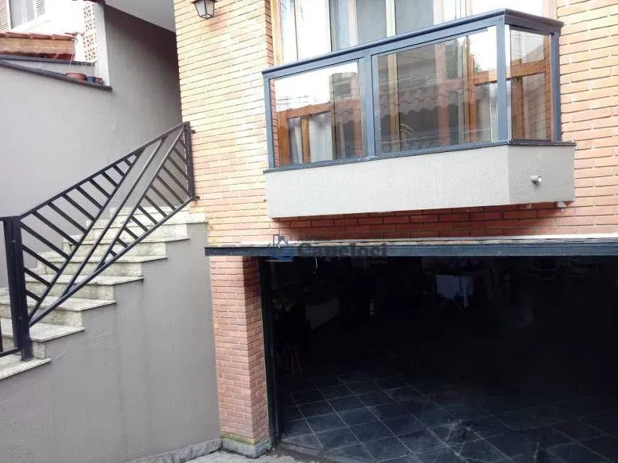 Foto do imóvel - Sobrado à venda com 3 quartos, 1 suíte, 212 m², 3 banheiros e 3 vagas na garagem em
