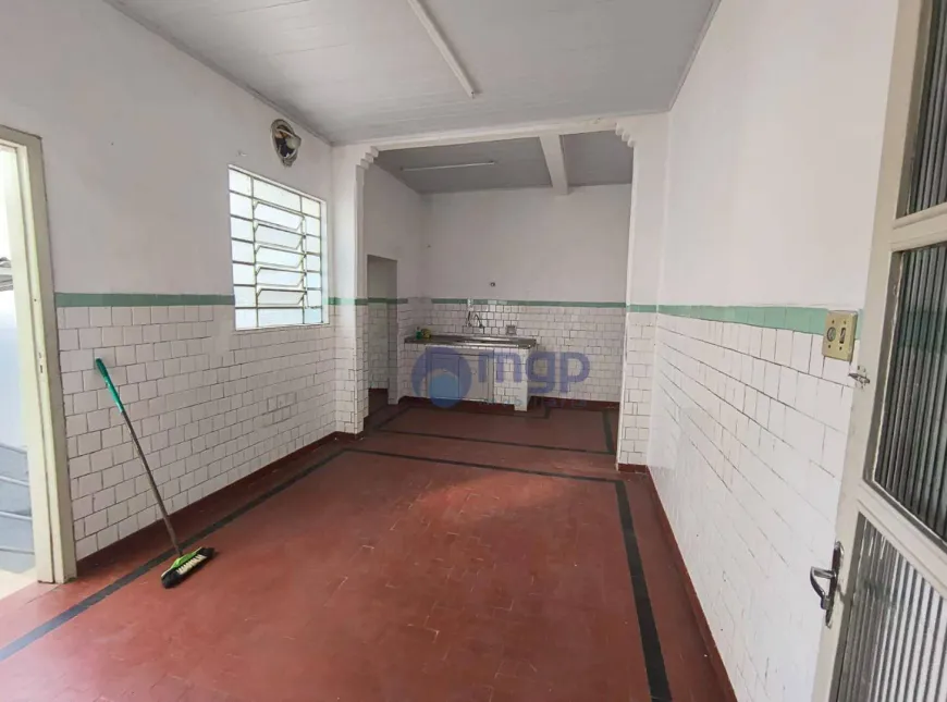 Foto do imóvel - Casa para alugar com 3 quartos, 2 banheiros, aceita animais e quintal em