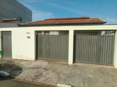 Casa com 3 Quartos para alugar, 120m² no Centro, Sumaré