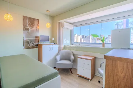 Conjunto Comercial / Sala com 2 Quartos à venda, 42m² no Centro, Curitiba
