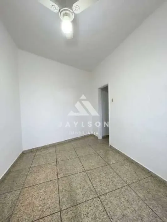 Foto do imóvel - Apartamento à venda com 2 quartos, 1 banheiro e aceita animais próximo à Estação Bonsucesso em