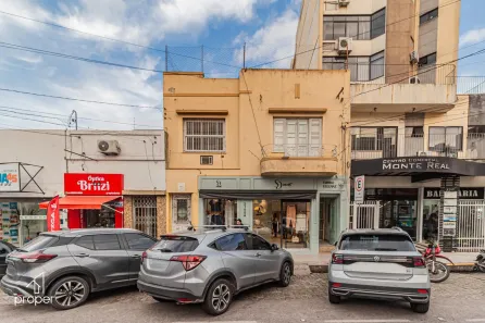 Casa com 3 Quartos para alugar, 400m² no Centro, Pelotas