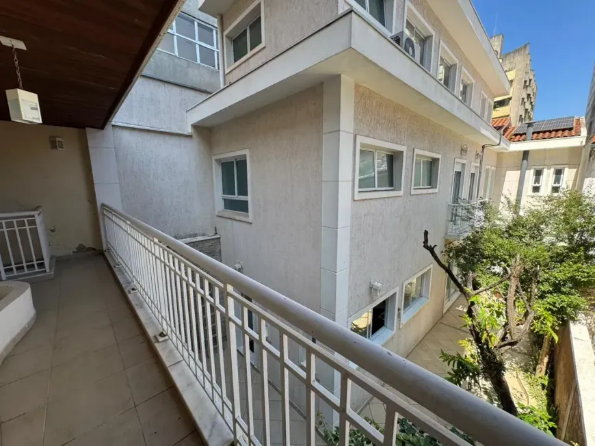 Foto do imóvel - Sobrado para alugar com 4 quartos, 4 suítes, 420 m², 5 banheiros e 4 vagas em