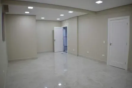 Conjunto Comercial / Sala à venda, 34m² no Centro, Curitiba