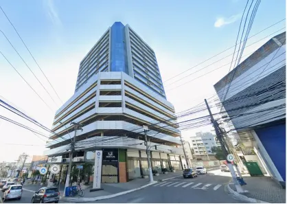 Conjunto Comercial / Sala à venda, 30m² no Imbetiba, Macaé