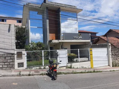 Casa com 3 Quartos à venda, 233m² no Capoeiras, Florianópolis