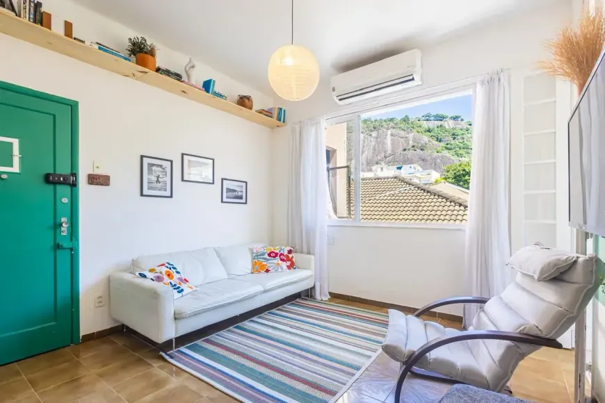 Foto do imóvel - Apartamento para alugar com 65 m², 2 quartos, 1 banheiro
