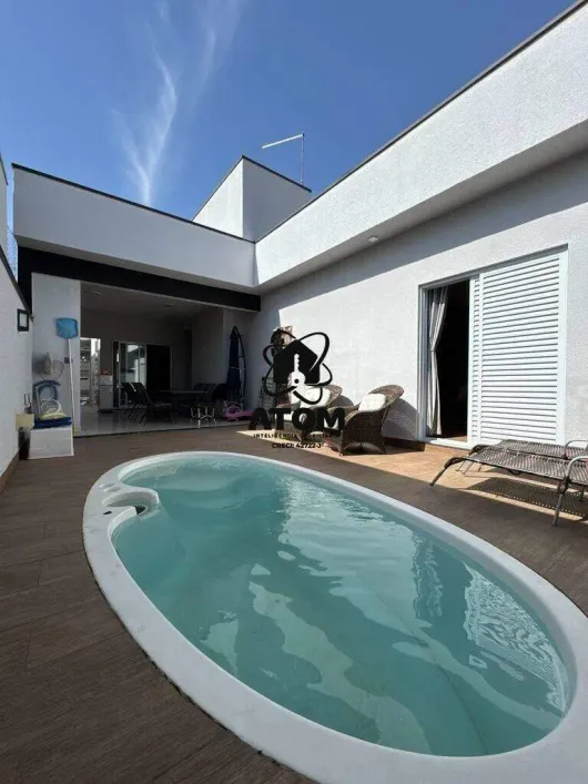 Foto do imóvel - Casa de condomínio à venda com 3 quartos, 1 suíte, 180 m², 2 banheiros e 2 vagas na garagem em