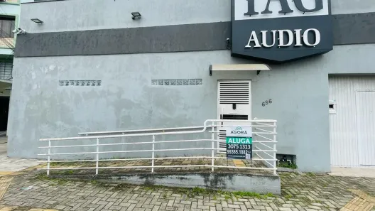 Conjunto Comercial / Sala para alugar, 32m² no Centro, Canoas