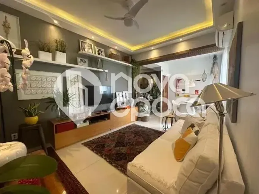 Foto do imóvel - Apartamento à venda com 2 quartos, 1 suíte, 2 banheiros, 86 m², elevador e varanda. Próximo ao.