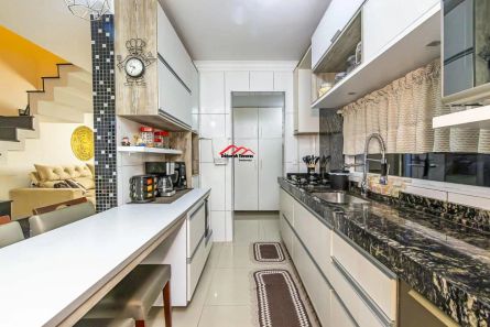 Sobrado com 4 Quartos à venda, 95m² no Pinheirinho, Curitiba