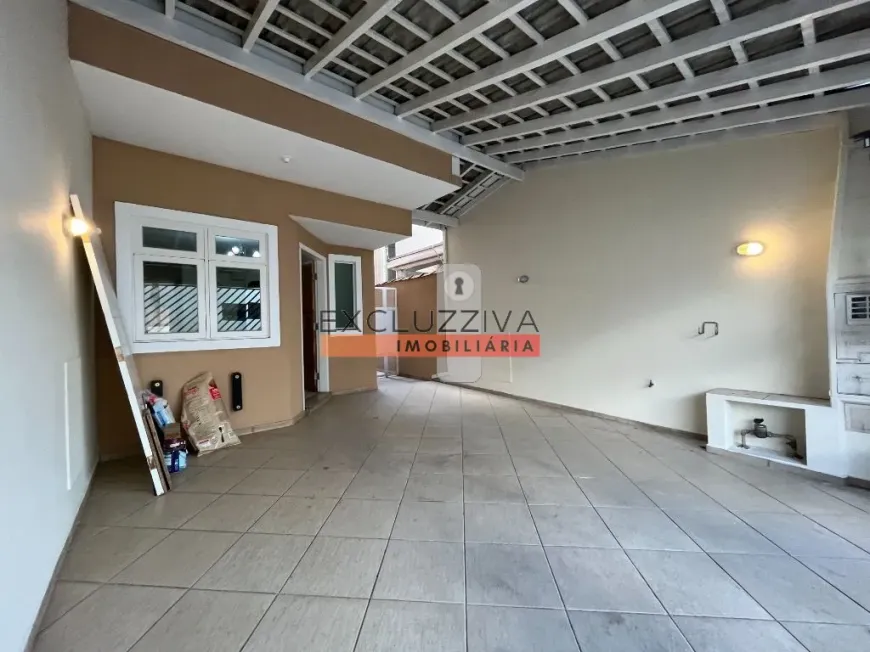 Foto do imóvel - Sobrado à venda com 3 quartos, 2 suítes, 3 banheiros, 107 m², 2 vagas e quintal mobiliado em