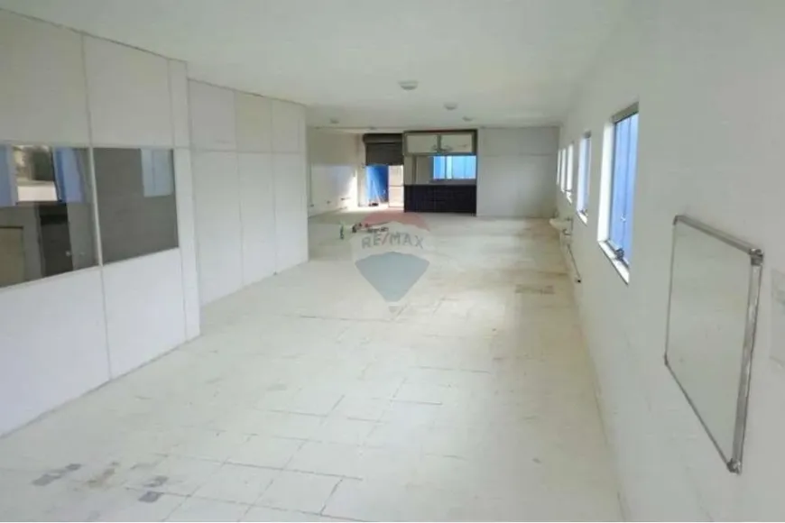 Foto do imóvel - Prédio/Edificio inteiro para alugar com 214 m² e cozinha no local em