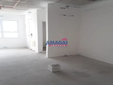 Conjunto Comercial / Sala à venda, 28m² no Centro, Jacareí