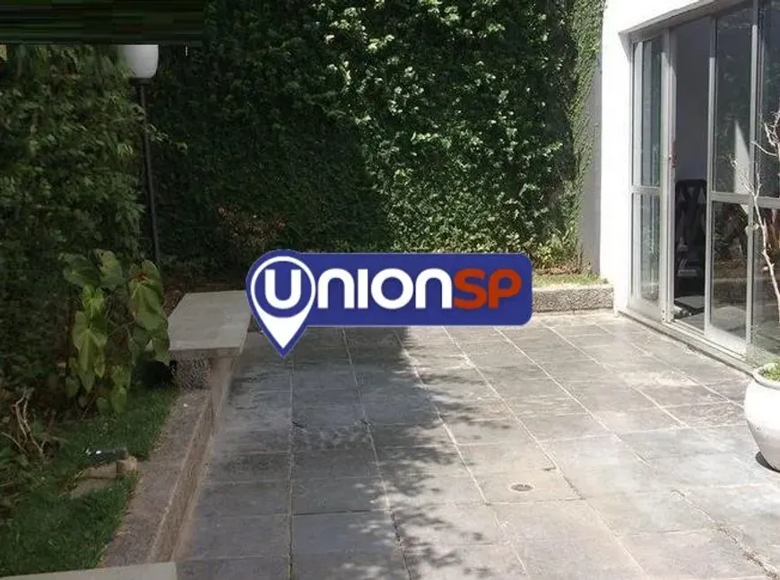 Foto do imóvel - Apartamento à venda com 3 quartos, 1 suíte, 105 m², 2 vagas na garagem e piscina no condomínio.