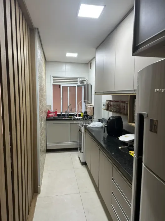 Foto do imóvel - Apartamento para alugar com 2 quartos, 1 suíte, 1 vaga na garagem e 75 m² em