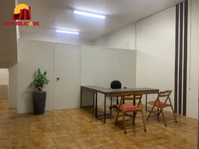 Conjunto Comercial / Sala com 1 Quarto para alugar, 30m² no Centro, Esteio