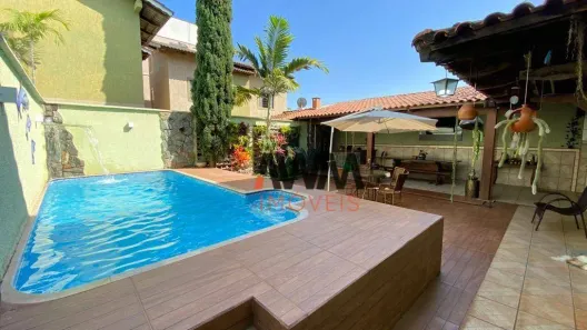 Sobrado com 4 Quartos à venda, 328m² no Jardim América, Goiânia