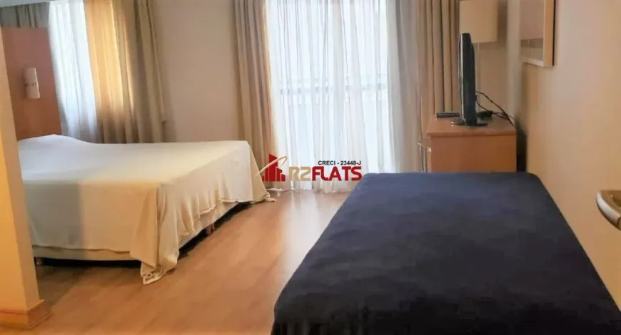 Foto do imóvel - Flat para alugar com 1 quarto, 1 suíte, mobiliado, aceita animais e 1 vaga na garagem próximo.