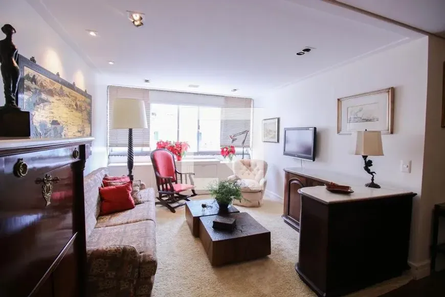 Foto do imóvel - Casa à venda com 5 quartos, 2 banheiros, 200 m², 3 vagas, perto do Metrô Vila Madalena em