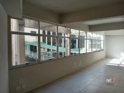 para alugar, 683m² no Centro, Petrópolis